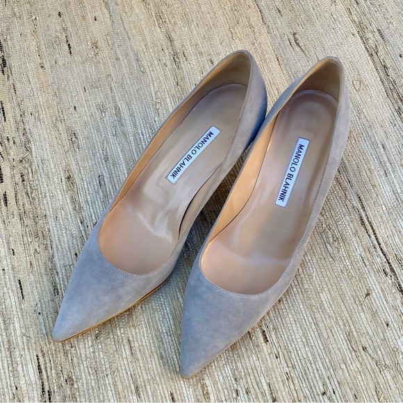 Manolo Blahnik BB Pointed Toe 50mm Kitten Heel Pump in Grey Suede - Picture 3 of 13